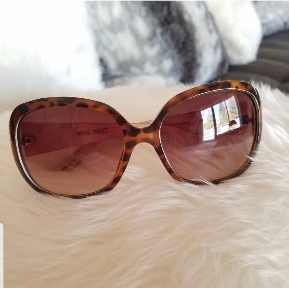Women’s Nine West Brown Tortoise Sunglasses NEW